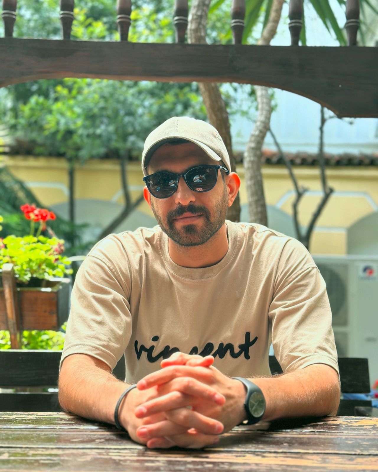 طراحی و اجرای کافه next