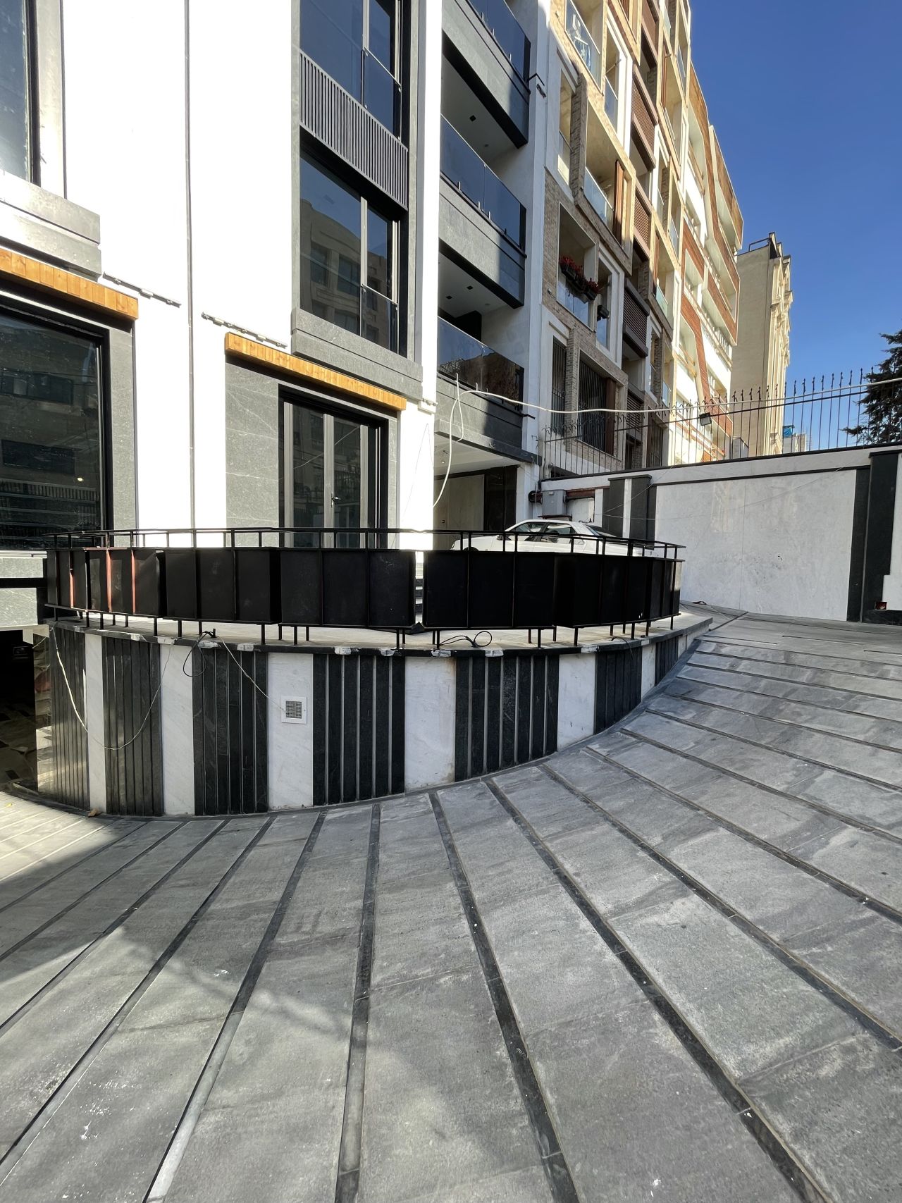 https://app.punto.ir/storage/attachments/project/01JFMEZ7G96XA2WATBNSA5003F1734779837.jpg