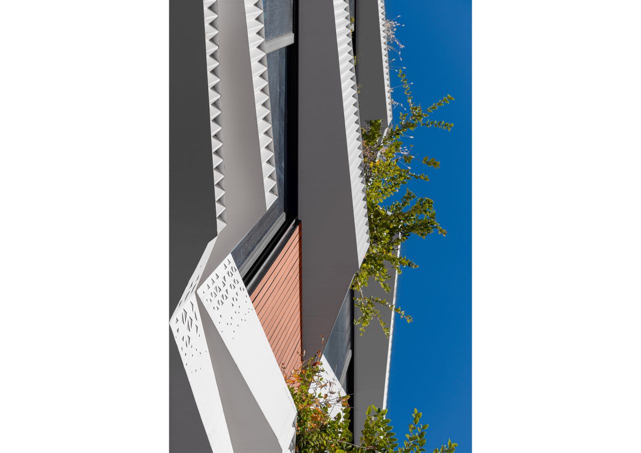 https://app.punto.ir/storage/attachments/project/01JG5HXYVX3NNQM124DXG74RRR1735353367.jpg